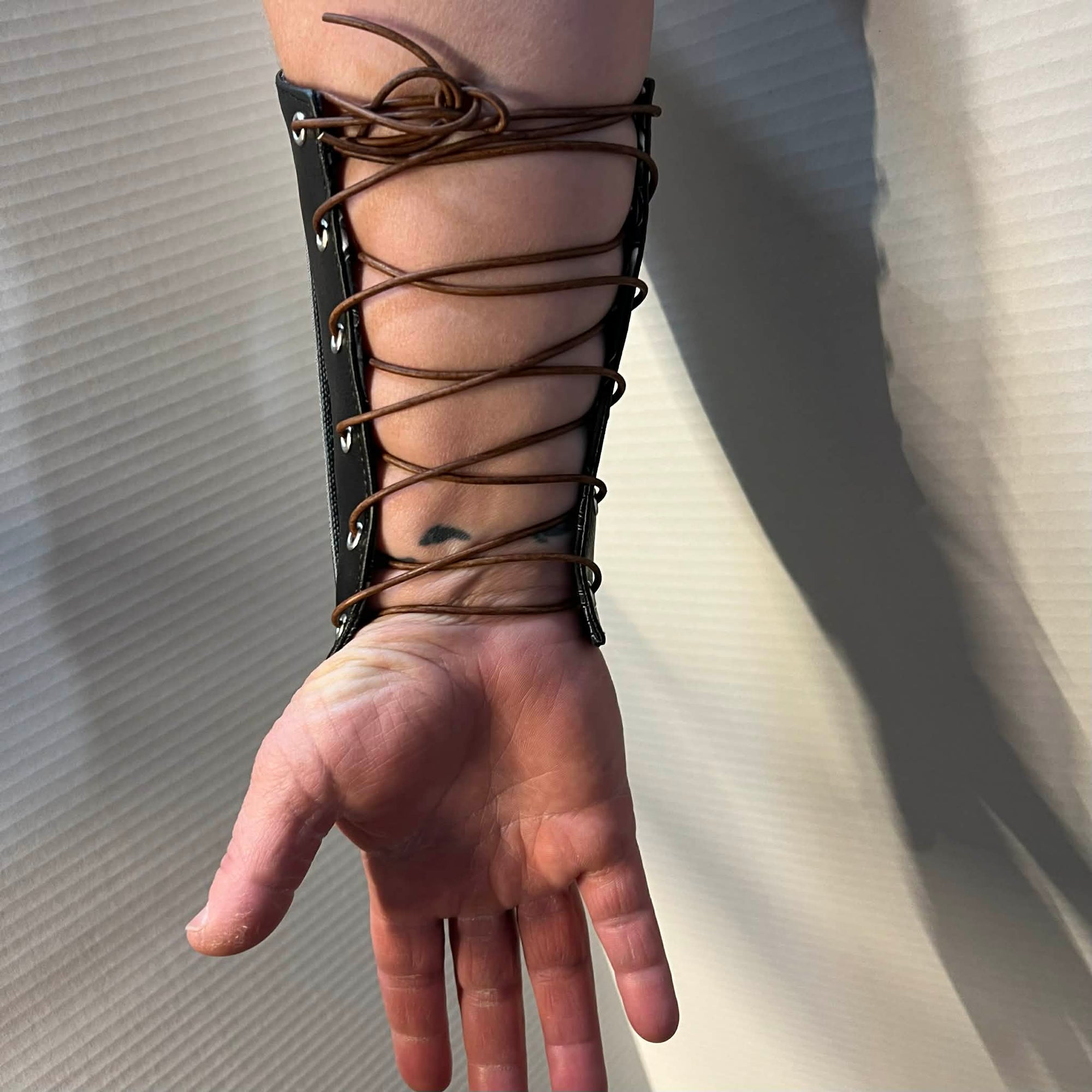 Gauntlet Wallet PDF Sewing Pattern