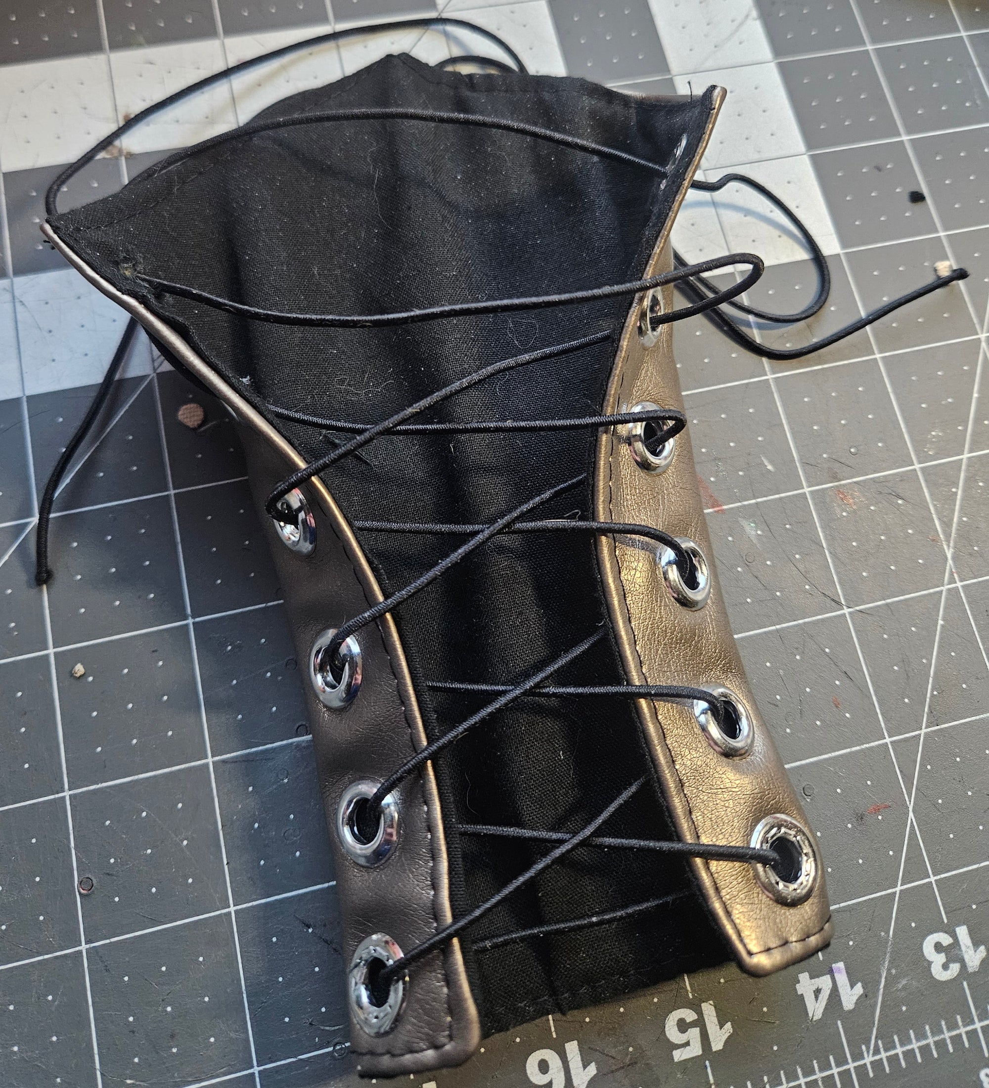 Gauntlet Wallet PDF Sewing Pattern