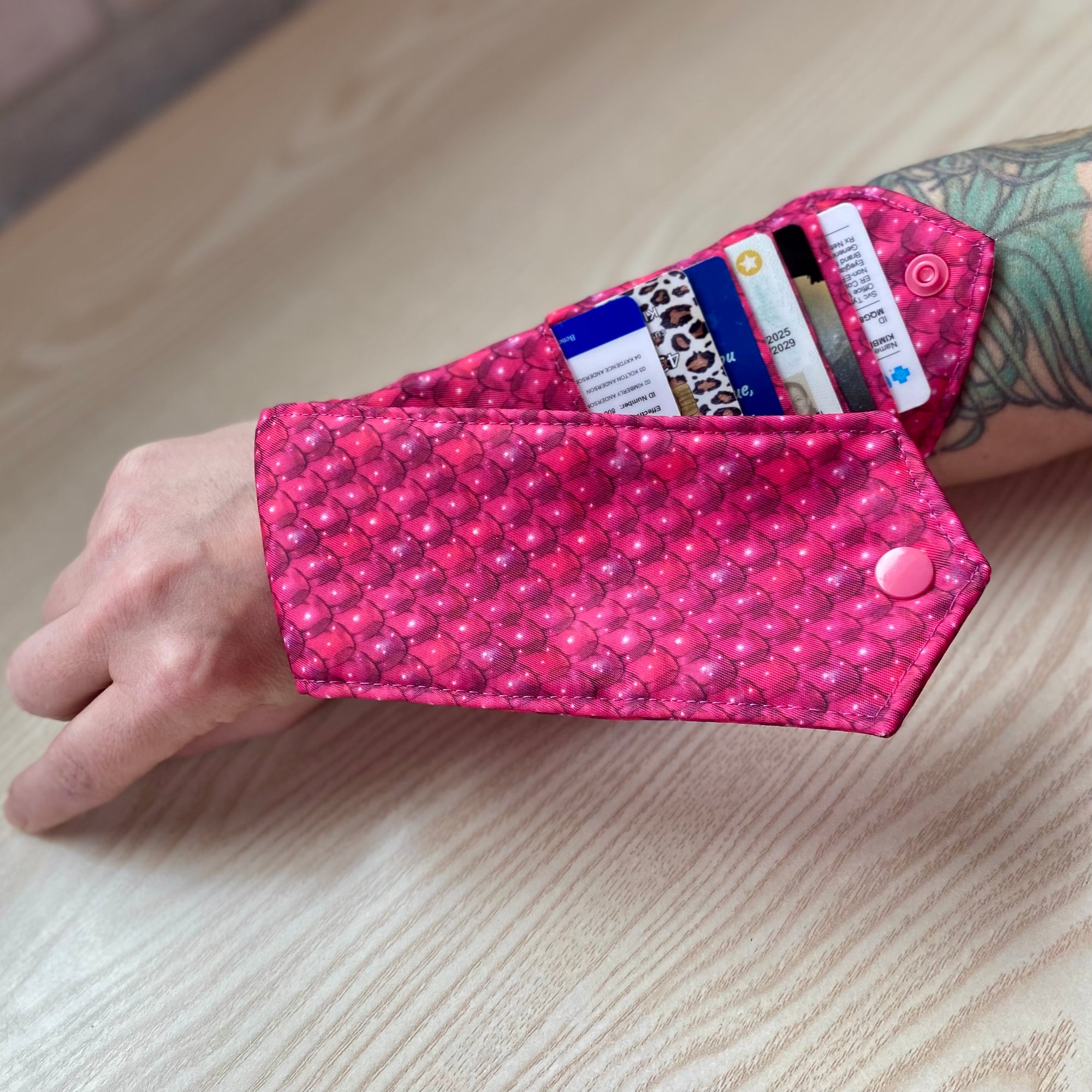 Gauntlet Wallet PDF Sewing Pattern